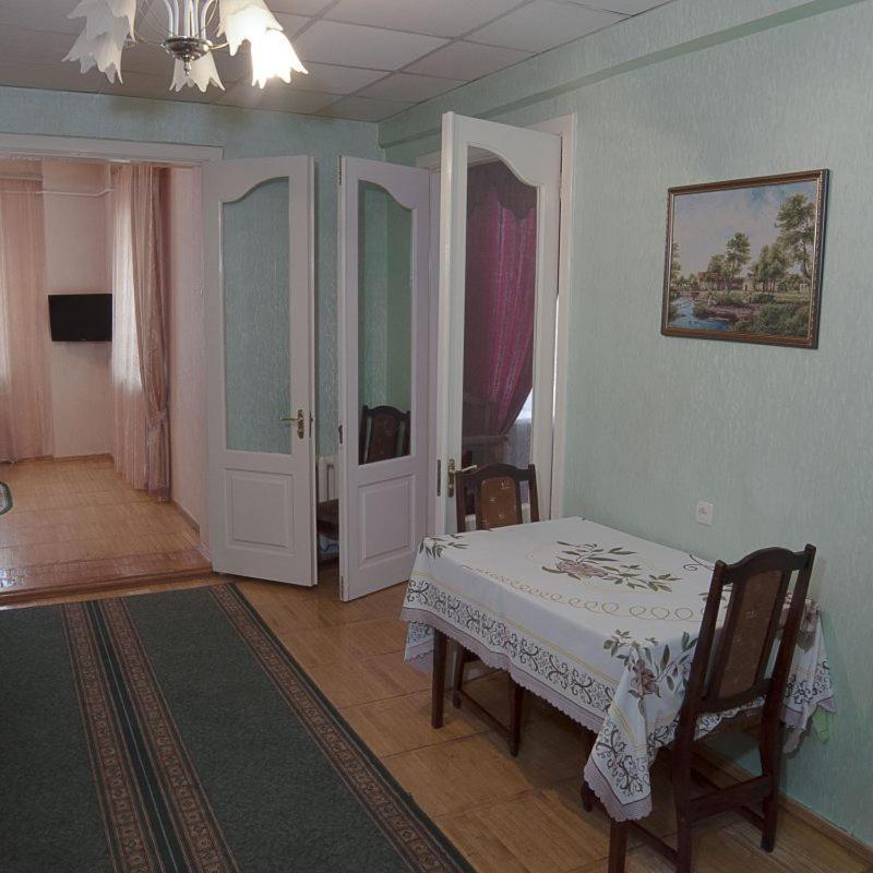 Готельний Комплекс Самікс Kiev Bagian luar foto